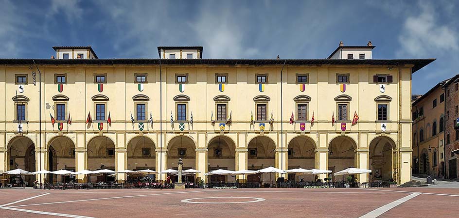 palazzo delle logge arezzo